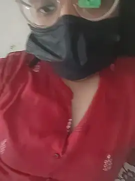 Snapshot of MaggieTelugu-15 chatting on February 24, 7:06 am MaggieTelugu-15 online show from February 24, 7:06 am