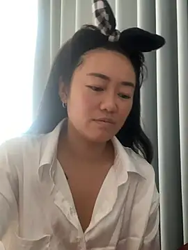 Snapshot of Molly-xiao chatting on May 2, 3:55 am Molly-xiao online show from May 2, 3:55 am