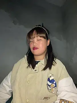Wendy-2 online show from April 30, 2:12 pm