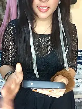 Saumyy online show from April 3, 4:49 pm