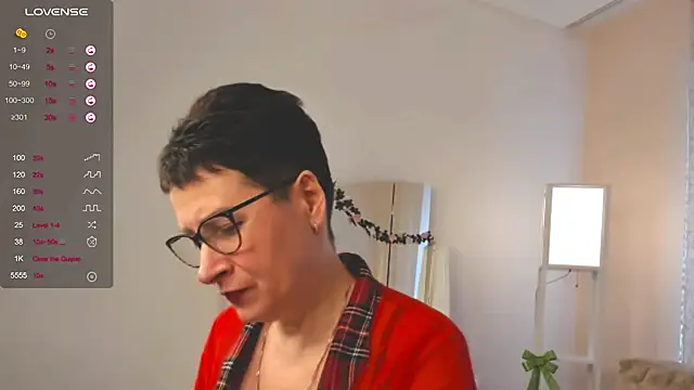 JennyMons online show from April 15, 8:43 am