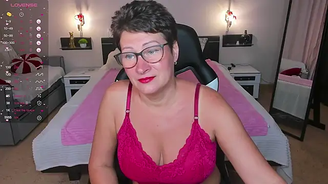 Snapshot of JennyMons chatting on July 21, 7:43 am JennyMons online show from July 21, 7:43 am