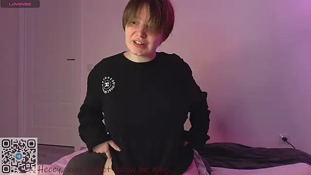 starsonthesky online show from April 7, 10:37 am