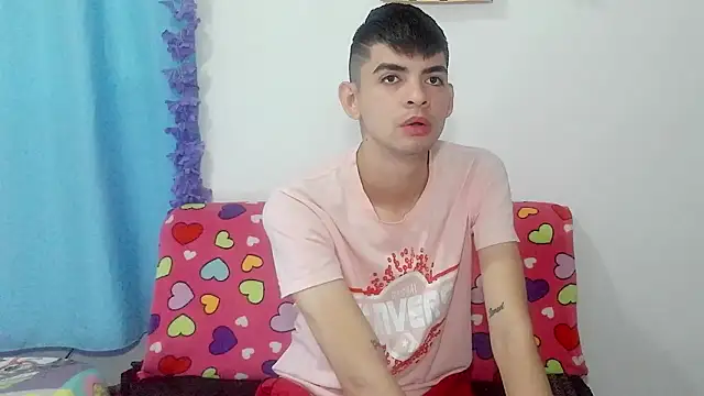 Snapshot of nico22love chatting on February 9, 12:31 pm nico22love online show from February 9, 12:31 pm