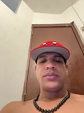 Snapshot of bigdick211292 chatting on June 16, 6:43 pm bigdick211292 online show from June 16, 6:43 pm