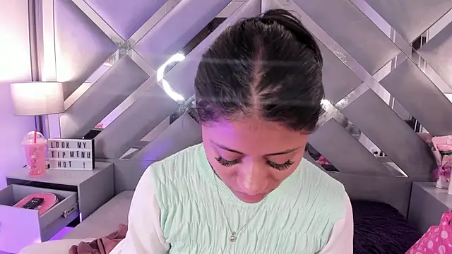 melody  sweet  online show from March 22, 6:22 pm