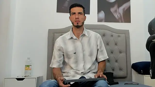 Snapshot of marc_ruffa chatting on February 4, 7:53 pm marc ruffa online show from February 4, 7:53 pm