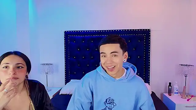 Jaden and sofia online show from April 15, 3:35 am