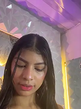 Snapshot of Sofia-love7 chatting on May 13, 10:38 pm Sofia-love7 online show from May 13, 10:38 pm