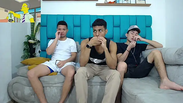 Interracial Snow Bunny online show from March 29, 5:02 pm