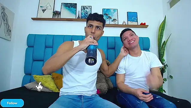 Interracial Snow Bunny online show from April 17, 9:18 pm