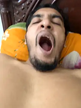 Snapshot of Fuckboyhassan chatting on July 5, 1:29 pm Fuckboyhassan online show from July 5, 1:29 pm