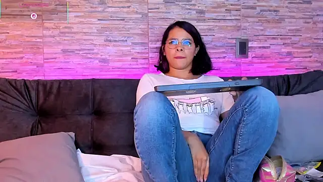 Snapshot of nath_redrex chatting on January 11, 4:50 am nath redrex online show from January 11, 4:50 am