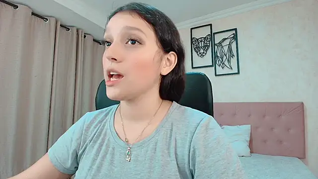Snapshot of littlemolly_walcott chatting on May 6, 1:03 am littlemolly walcott online show from May 6, 1:03 am