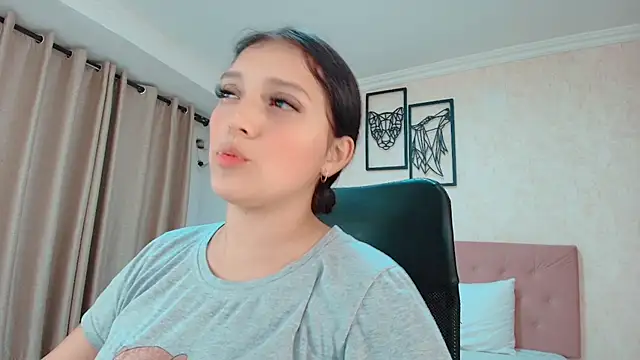 Snapshot of littlemolly_walcott chatting on July 6, 11:51 pm littlemolly walcott online show from July 6, 11:51 pm