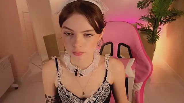 Ellya me online show from February 16, 8:43 am