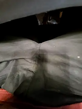 Snapshot of jerryrooh69 chatting on March 3, 9:48 am jerryrooh69 online show from March 3, 9:48 am