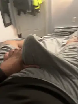 elpapigrande12 online show from April 7, 1:50 am