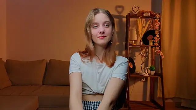 RennaHettes online show from March 22, 1:09 am