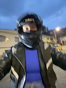 Scarlet auraa online show from April 6, 11:16 pm