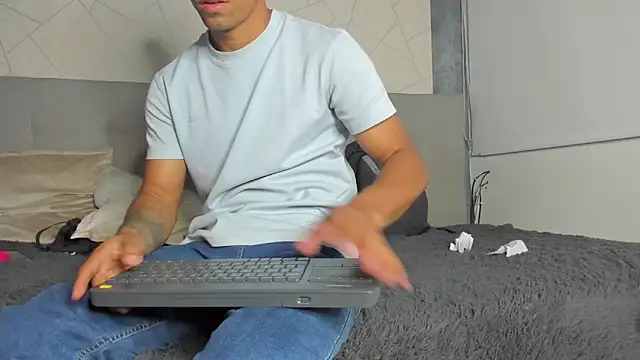 Snapshot of Liam_Mush chatting on May 26, 9:22 pm Liam Mush online show from May 26, 9:22 pm