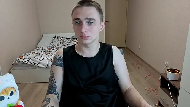 Snapshot of LEO__MILLER chatting on June 13, 5:33 pm LEO MILLER online show from June 13, 5:33 pm