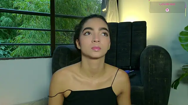 adelineevs online show from January 31, 10:08 pm