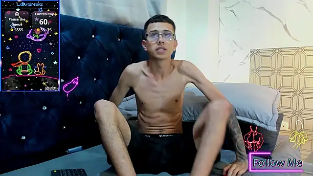 asher lux online show from March 28, 9:03 pm