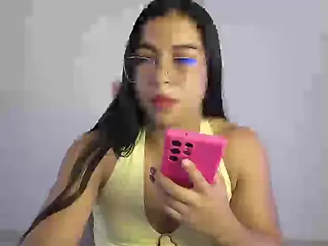 Snapshot of Daphne_Grayy chatting on March 2, 6:48 pm Daphne Grayy online show from March 2, 6:48 pm