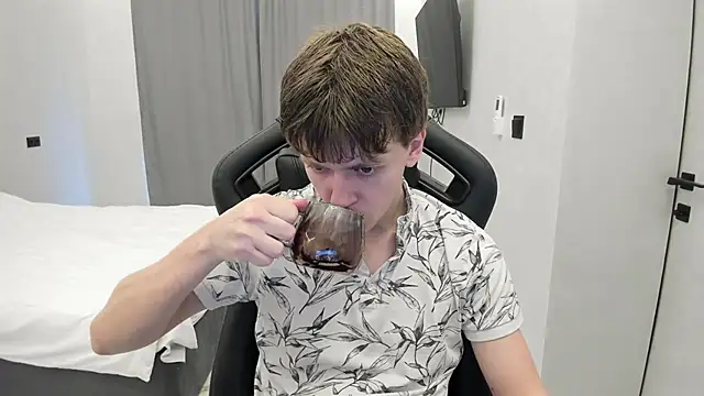 bonekoambalabu online show from April 19, 10:14 am