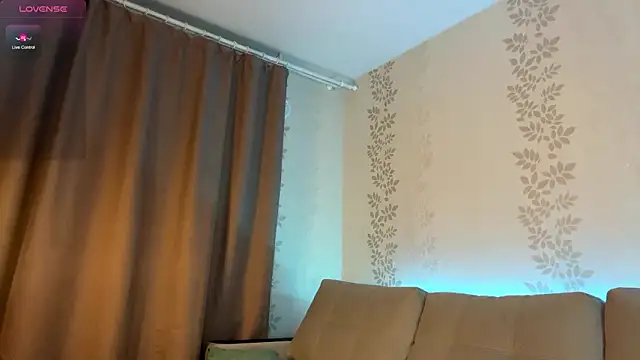 BlondeBun online show from March 5, 7:10 pm