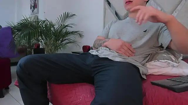 Liam saint online show from March 6, 1:07 pm