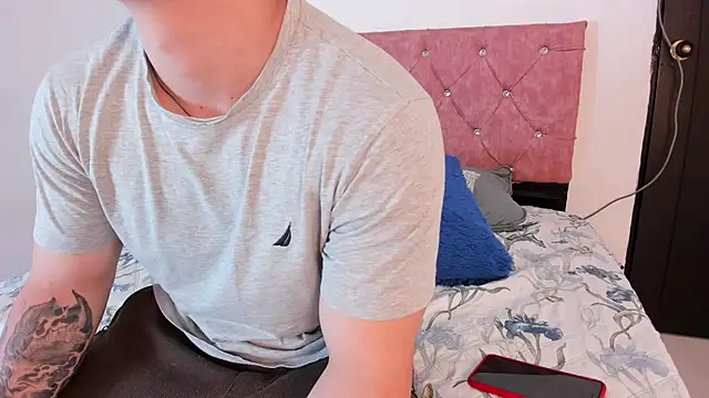 Snapshot of Liam_saint chatting on June 29, 1:11 pm Liam saint online show from June 29, 1:11 pm