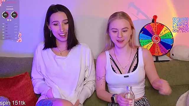 Mimipaws online show from February 23, 9:01 pm