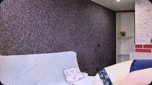 Amanda Luxe online show from May 23, 3:12 am