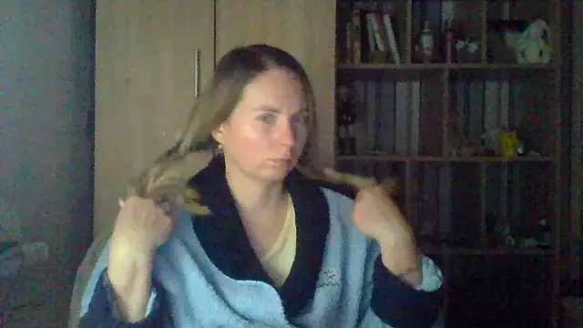 VikiLove765 online show from February 25, 3:54 pm