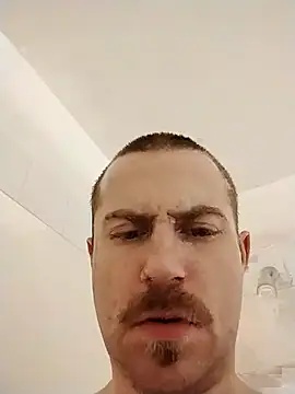 Snapshot of Oilkong2022 chatting on January 6, 4:00 pm Oilkong2022 online show from January 6, 4:00 pm