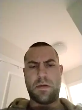 Snapshot of Oilkong2022 chatting on February 10, 11:42 pm Oilkong2022 online show from February 10, 11:42 pm