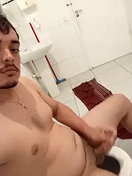 Juninho18c online show from April 20, 5:05 pm