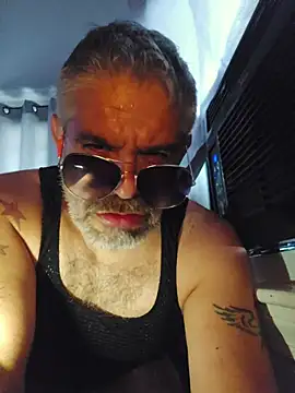 Snapshot of eddy73xxx chatting on July 22, 11:57 am eddy73xxx online show from July 22, 11:57 am