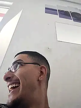 Fefe2805 online show from April 15, 6:48 pm