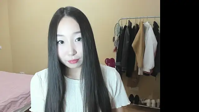 Snapshot of Amane_Yuki chatting on March 28, 5:23 pm Amane Yuki online show from March 28, 5:23 pm