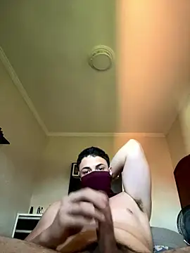 Snapshot of ZAKINNN chatting on January 7, 7:38 pm ZAKINNN online show from January 7, 7:38 pm