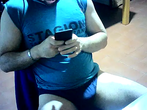 Snapshot of rudyranger chatting on January 12, 2:39 am rudyranger online show from January 12, 2:39 am