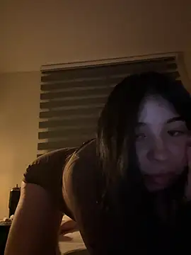 Snapshot of evelynrosess1 chatting on April 29, 3:43 am evelynrosess1 online show from April 29, 3:43 am