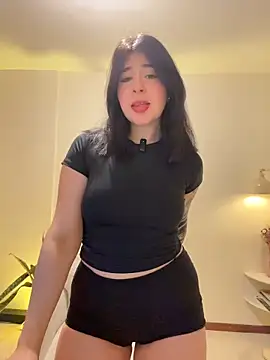 Snapshot of evelynrosess1 chatting on July 18, 12:04 am evelynrosess1 online show from July 18, 12:04 am