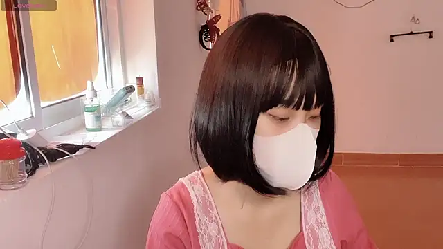 Snapshot of Tieu-May chatting on February 3, 7:13 am Tieu-May online show from February 3, 7:13 am