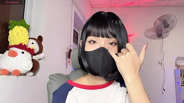 Tieu-May online show from May 13, 8:49 pm