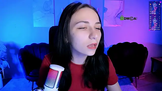 Snapshot of sweetie_chloe_ chatting on February 14, 10:45 am sweetie chloe online show from February 14, 10:45 am