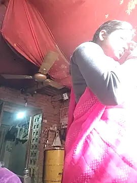 Snapshot of Horny-Rashi chatting on February 6, 3:33 am Horny-Rashi online show from February 6, 3:33 am